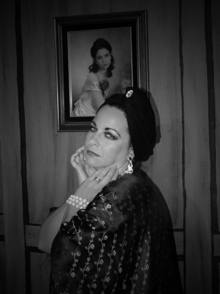 Jeanine Collins as Norma Desmond Photo