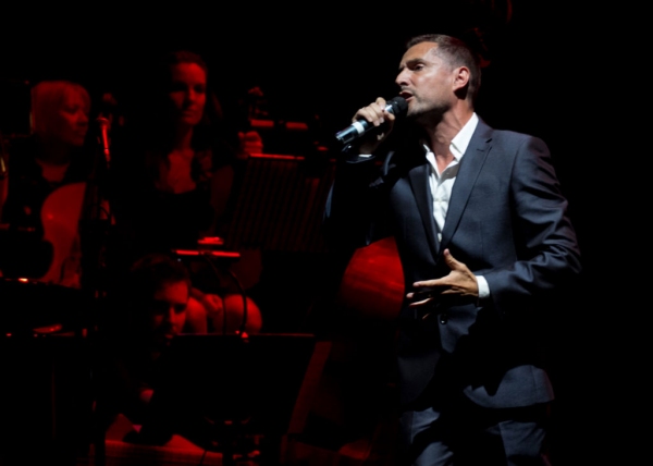 Photo Flash: First Look at Scott Alan and Co in Concert at the Indigo O2 in London Image