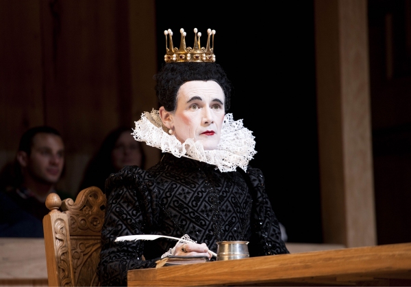 Photo Flash: First Look at Mark Rylance, Stephen Fry, Paul Chahidi and More in TWELFTH NIGHT and RICHARD III Image