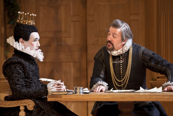 Mark Rylance as Olivia and Stephen Fry as Malvolio Photo
