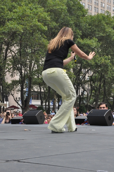Photo Coverage: WICKED, ANNIE & More Visit BROADWAY IN BRYANT PARK! 