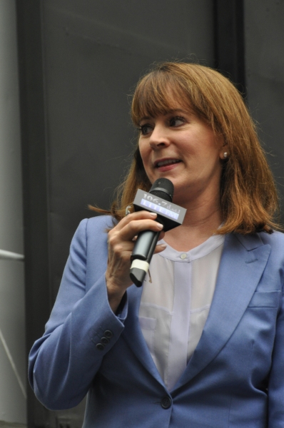 Photo Coverage: WICKED, ANNIE & More Visit BROADWAY IN BRYANT PARK!  Image