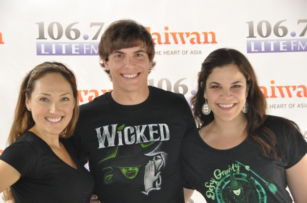 Photo Coverage: WICKED, ANNIE & More Visit BROADWAY IN BRYANT PARK! Image