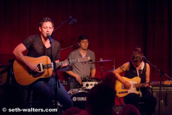 Photo Flash: Steve Kazee and The Shiny Liars Play Birdland Image