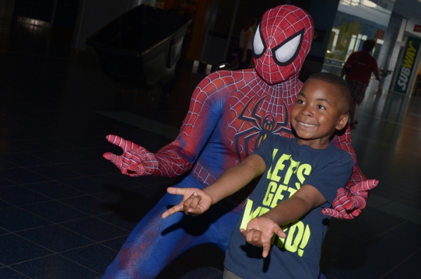 Photo Flash: SPIDER-MAN Travels to Staten Island for Yankees Game!  Image