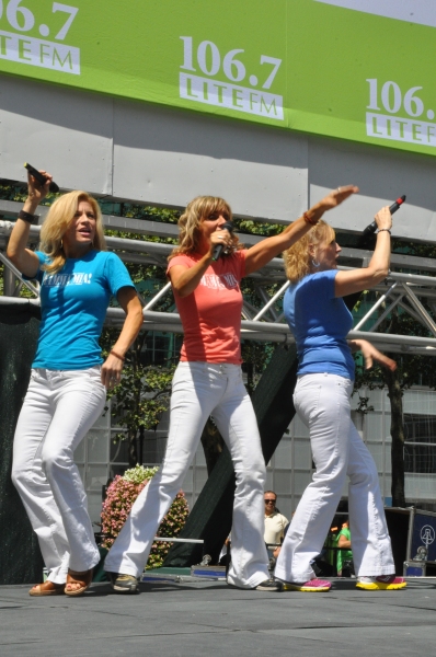 Photo Coverage: ONCE, MOTOWN, MAMMA MIA! & More Visit BROADWAY IN BRYANT PARK!  Image