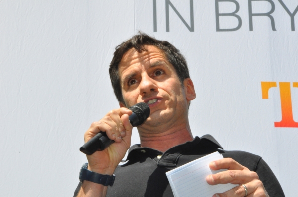 Photo Coverage: ONCE, MOTOWN, MAMMA MIA! & More Visit BROADWAY IN BRYANT PARK!  Image