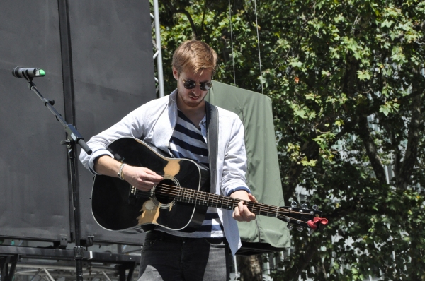 Photo Coverage: ONCE, MOTOWN, MAMMA MIA! & More Visit BROADWAY IN BRYANT PARK!  Image