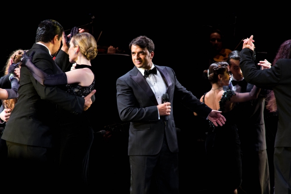 Luis Fonsi and the cast of FOREVER TANGO Photo