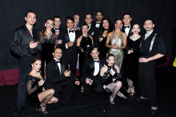 Luis Fonsi and the cast of FOREVER TANGO Photo