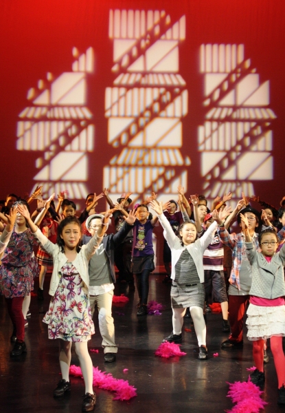 Photo Flash: Constantine Maroulis, William Ivey Long & More Attend PASSPORT TO BROADWAY Final Performance Image