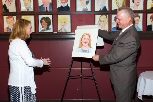 Photo Coverage: Kristine Nielsen Gets Surprise Portrait at Sardi's Image