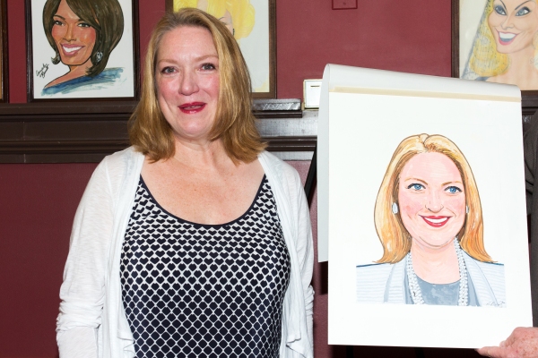 Photo Coverage: Kristine Nielsen Gets Surprise Portrait at Sardi's 