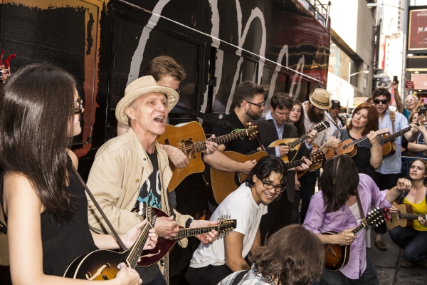 Photo Coverage: ONCE Cast Thanks Fans with Special Outdoor Performance! Image