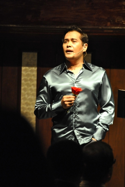 Photos: BOURNE LEGACY's John Arcilla Serenades Crowd with Broadway Songs Image