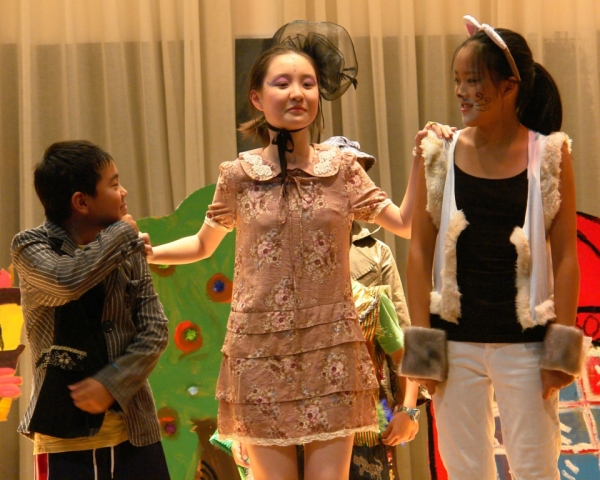 Photo Flash: Beijing Playhouse Academy of Performing Arts' OLIVER TWIST 