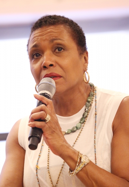 Photo Coverage: In Rehearsal with Dee Dee Bridgewater for LADY DAY Image
