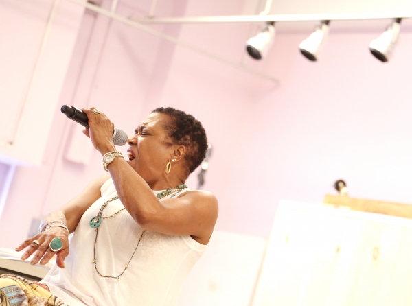 Photo Coverage: In Rehearsal with Dee Dee Bridgewater for LADY DAY Image