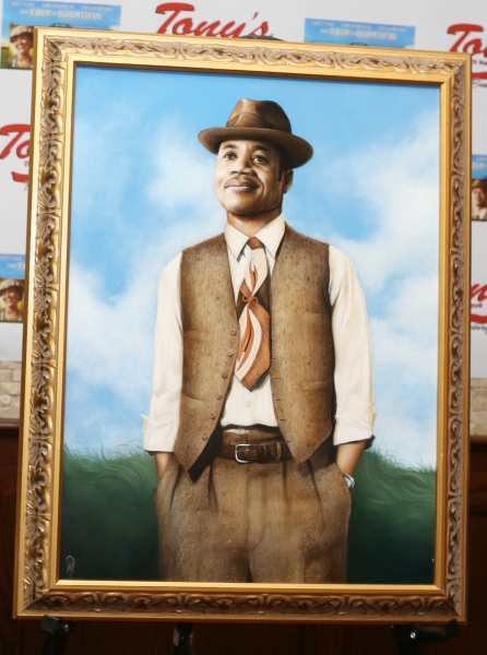 Photo Coverage: Cuba Gooding Jr. Unveils Portrait at Tony Di Napoli's Image