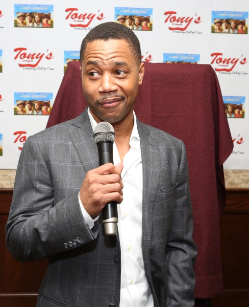 Photo Coverage: Cuba Gooding Jr. Unveils Portrait at Tony Di Napoli's Image