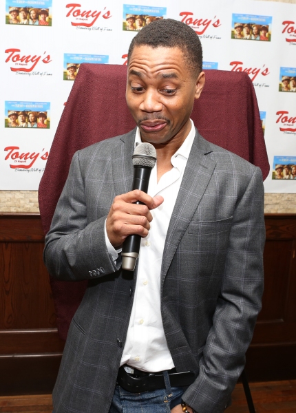 Photo Coverage: Cuba Gooding Jr. Unveils Portrait at Tony Di Napoli's Image