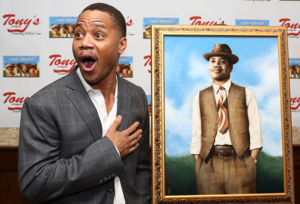 Photo Coverage: Cuba Gooding Jr. Unveils Portrait at Tony Di Napoli's Image