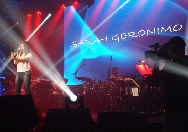 Photo Coverage: Salonga, Geronimo, Go Lead Concert for Philippine Typhoon Victims Image