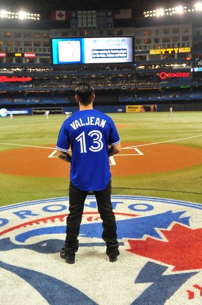 Photo Coverage: Ramin Karimloo Performs at the Toronto Blue Jays/New York Yankees Game Image