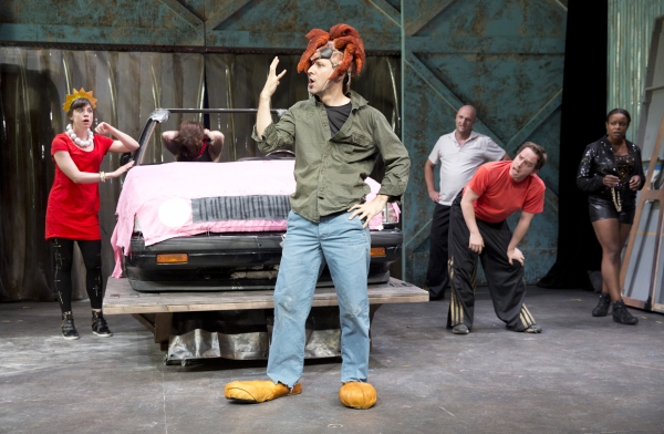Photo Flash: First Look at MR. BURNS at Playwrights Horizons Image