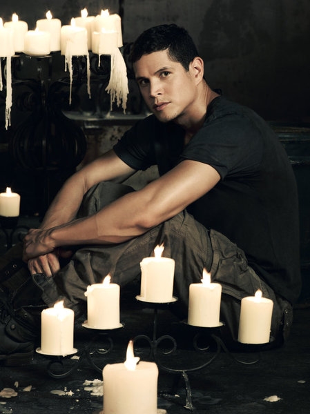 Photo Flash: Cast Shots for REVOLUTION Season 2 Image