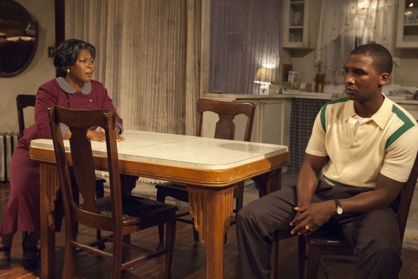 Photo Flash: First Look at TimeLine Theatre's A RAISIN IN THE SUN Image
