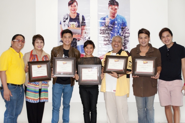 Photo Coverage: Eugene Domingo, Edgar Allan Guzman Accept BWW Awards 