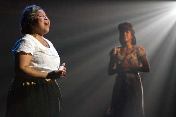 Photo Flash: First Look at Walnut Street Theatre's IN THE HEIGHTS Image