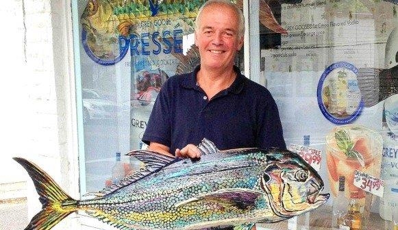 Photo Flash: Sculptor John Rist Jr. Brings 'Fabulous Fish' to Southampton Historical Museum Party Image