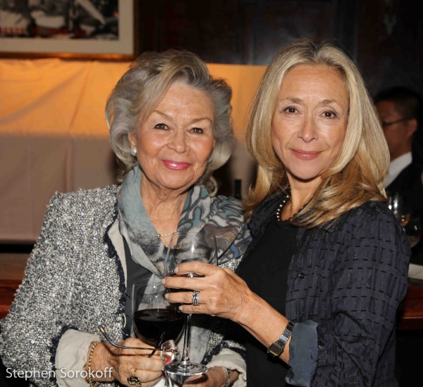 Photo Coverage: Rosanna Scotto Hosts Comediennes at the Friars Club to Benefit Same Sky 