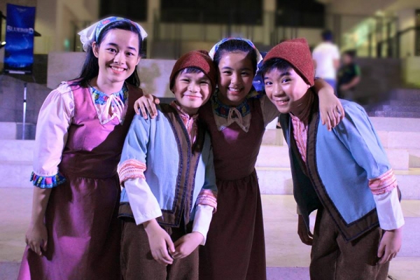 Photos: Christmas-Themed Musical BLUEBIRD OF HAPPINESS Meets the Press Image