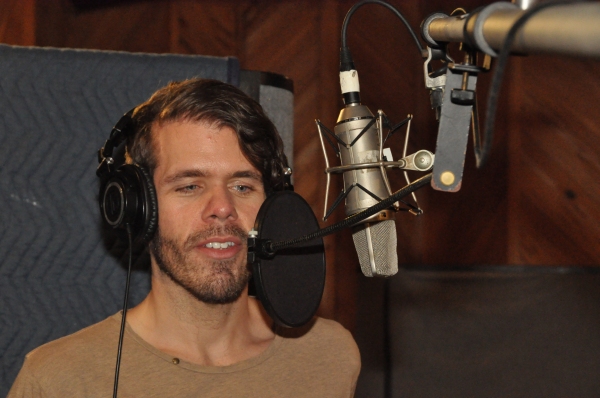 Exclusive Photo Coverage: Perez Hilton Reveals His Holiday Dishlist for Carols For A Cure Image