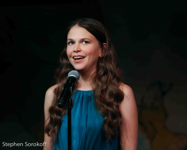 Photo Coverage: Sutton Foster Returns to Cafe Carlyle!  Image