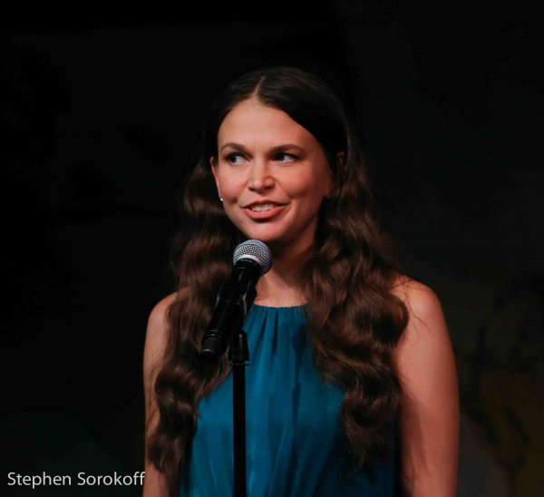 Photo Coverage: Sutton Foster Returns to Cafe Carlyle!  Image