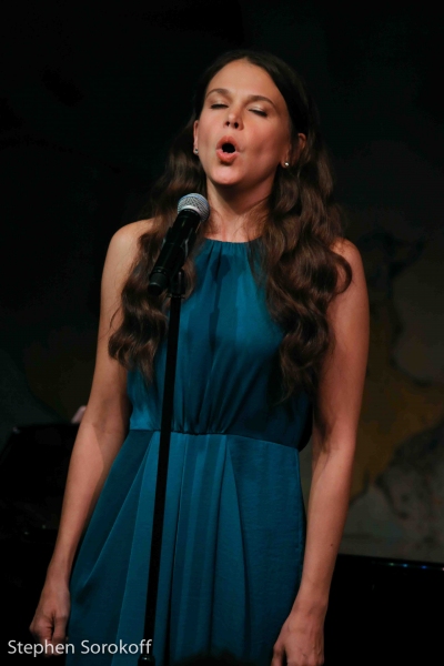 Photo Coverage: Sutton Foster Returns to Cafe Carlyle!  Image