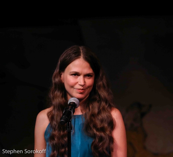 Photo Coverage: Sutton Foster Returns to Cafe Carlyle!  Image