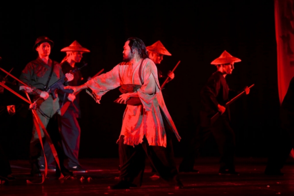 Photo Flash: First Look at Charlie Brady, Manna Nichols & More in MISS SAIGON at Starlight Image