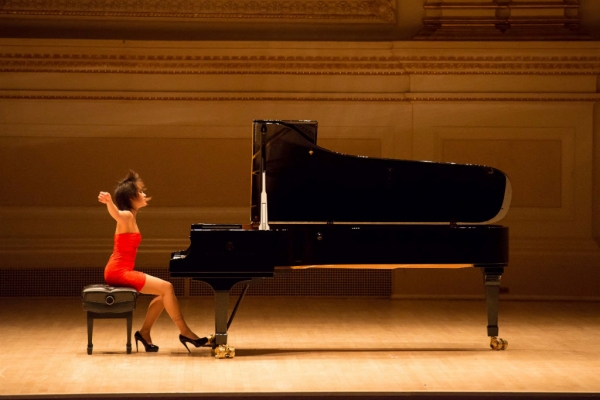 Photo Flash: Sneak Peek at Pianist Yula Wang Debuting in Boston Recital Tonight Image