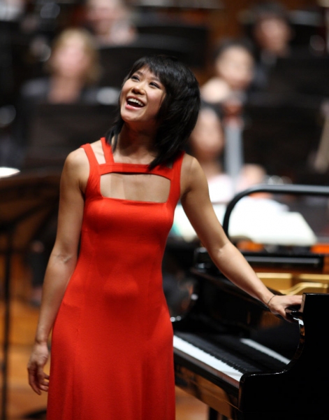 Photo Flash: Sneak Peek at Pianist Yula Wang Debuting in Boston Recital Tonight Image