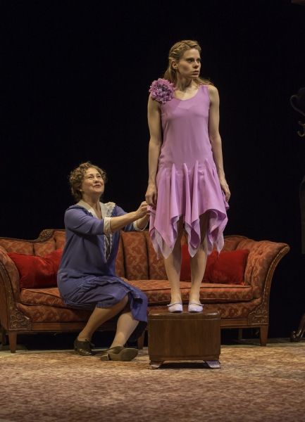 Photo Coverage: Quinto, Jones, Keenan-Bolger & Smith On Stage in THE GLASS MENAGERIE Image