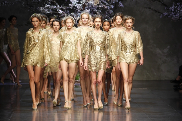 Photo Flash: Dolce&Gabbana Unveils SUMMER WOMAN 2014 Collection Image
