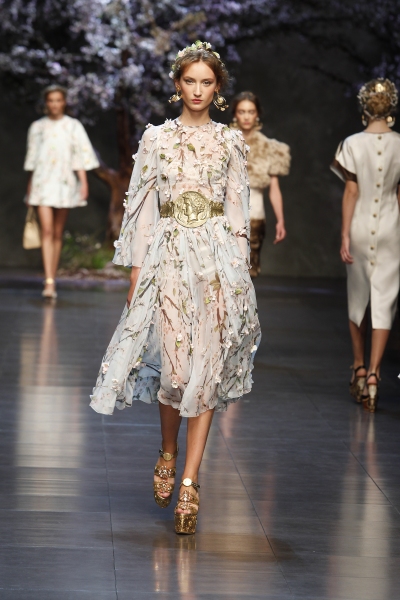 Photo Flash: Dolce&Gabbana Unveils SUMMER WOMAN 2014 Collection Image