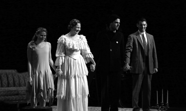 Photo Coverage: THE GLASS MENAGERIE Opening Night Curtain Call  Image