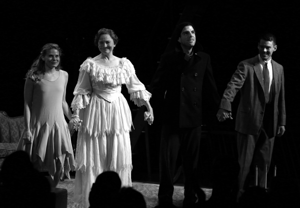 Photo Coverage: THE GLASS MENAGERIE Opening Night Curtain Call  Image