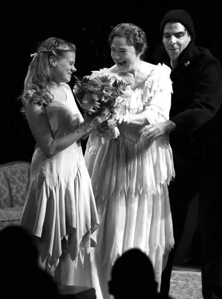 Photo Coverage: THE GLASS MENAGERIE Opening Night Curtain Call  Image